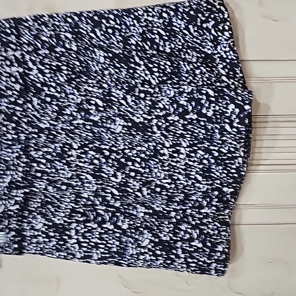 NWT Express Black Abstract Pattern Shortie Super High Rise Shorts Sz 4 - Picture 5 of 7